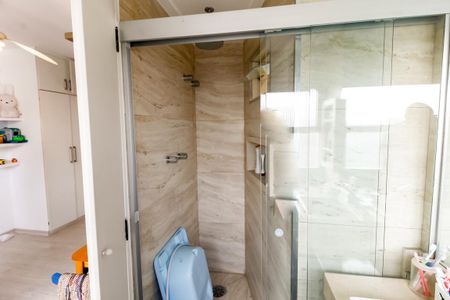 Apartamento para alugar com 200m², 4 quartos e 3 vagas Apartamento para alugar com 200m², 4 quartos e 3 vagasBanheiro da Suíte 2