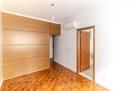 Apartamento à venda com 90m², 2 quartos e 1 vaga Apartamento à venda com 90m², 2 quartos e 1 vagaSuíte