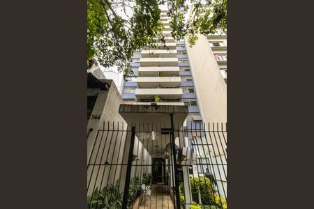 Apartamento à venda com 90m², 2 quartos e 1 vaga Apartamento à venda com 90m², 2 quartos e 1 vagaFachada