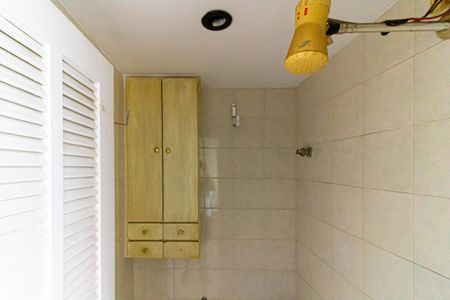 Apartamento à venda com 70m², 2 quartos e 1 vagaBanheiro de Serviço