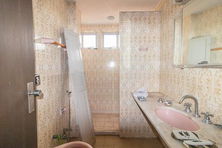 Apartamento à venda com 115m², 3 quartos e 1 vagaBanheiro da Suíte