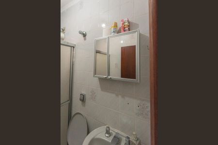 Casa à venda com 165m², 4 quartos e 3 vagas Casa à venda com 165m², 4 quartos e 3 vagasBanheiro Social
