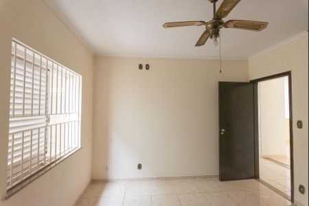 Casa à venda com 165m², 4 quartos e 3 vagas Casa à venda com 165m², 4 quartos e 3 vagasQuarto 2