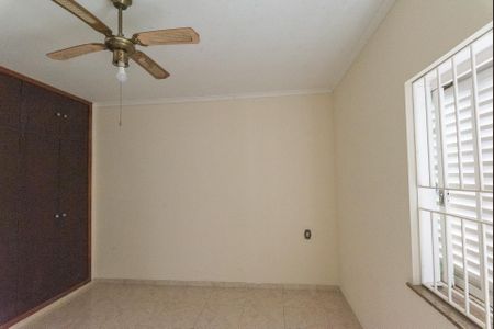 Casa à venda com 165m², 4 quartos e 3 vagas Casa à venda com 165m², 4 quartos e 3 vagasQuarto 2