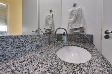 Apartamento à venda com 65m², 2 quartos e sem vagaBanheiro Social