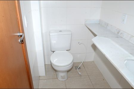 Apartamento à venda com 70m², 2 quartos e 2 vagasBanheiro da Suíte