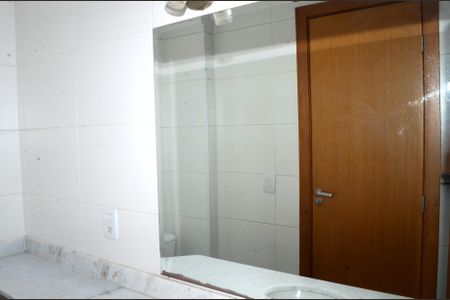 Apartamento à venda com 70m², 2 quartos e 2 vagasBanheiro da Suíte