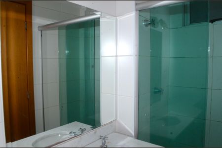 Apartamento à venda com 70m², 2 quartos e 2 vagasBanheiro da Suíte