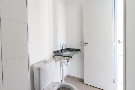 Apartamento à venda com 40m², 2 quartos e sem vaga Apartamento à venda com 40m², 2 quartos e sem vagaBanheiro