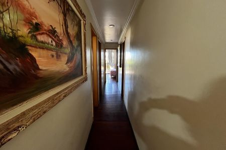 Apartamento à venda com 180m², 3 quartos e 2 vagasCorredor