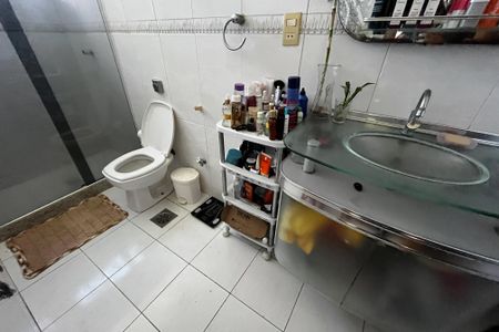 Apartamento à venda com 180m², 3 quartos e 2 vagasBanheiro 2