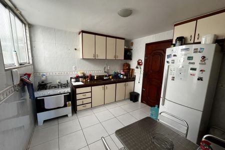 Apartamento à venda com 180m², 3 quartos e 2 vagasCozinha