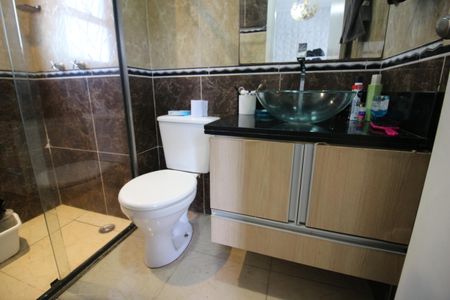 Apartamento à venda com 74m², 3 quartos e 1 vagaBanheiro da Suíte 1