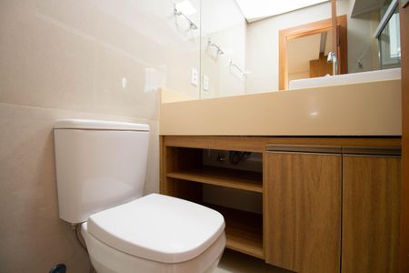 Apartamento para alugar com 162m², 4 quartos e 3 vagas Apartamento para alugar com 162m², 4 quartos e 3 vagasBanheiro da Suíte 4