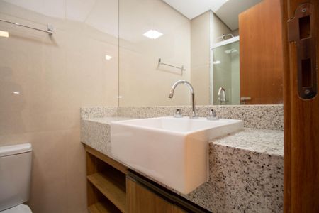 Apartamento para alugar com 162m², 4 quartos e 3 vagas Apartamento para alugar com 162m², 4 quartos e 3 vagasBanheiro da Suíte 2