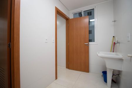 Apartamento para alugar com 162m², 4 quartos e 3 vagas Apartamento para alugar com 162m², 4 quartos e 3 vagasÁrea de Serviço