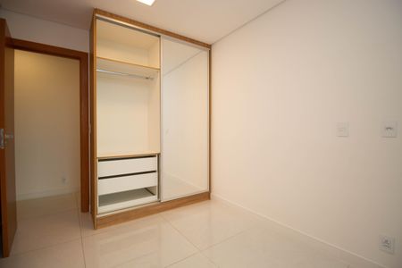 Apartamento para alugar com 162m², 4 quartos e 3 vagas Apartamento para alugar com 162m², 4 quartos e 3 vagasSuíte 2