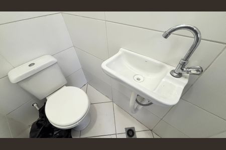 Apartamento à venda com 90m², 2 quartos e 1 vaga Apartamento à venda com 90m², 2 quartos e 1 vagaBanheiro de Serviço