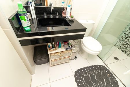 Apartamento à venda com 83m², 3 quartos e 2 vagas Apartamento à venda com 83m², 3 quartos e 2 vagasBanheiro da Suíte