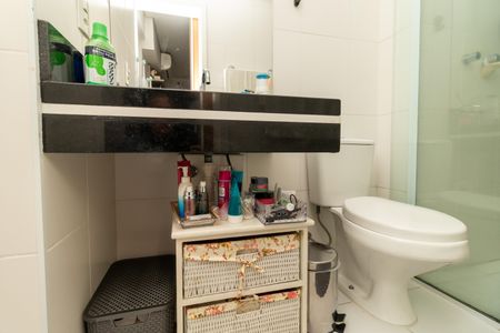 Apartamento à venda com 83m², 3 quartos e 2 vagas Apartamento à venda com 83m², 3 quartos e 2 vagasBanheiro da Suíte