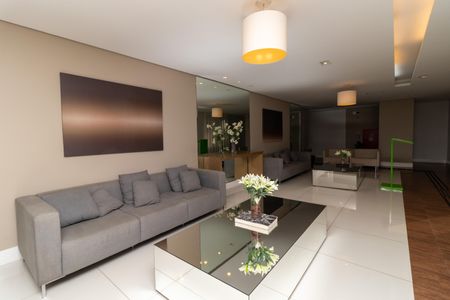 Apartamento à venda com 83m², 3 quartos e 2 vagas Apartamento à venda com 83m², 3 quartos e 2 vagasÁrea comum - Hall