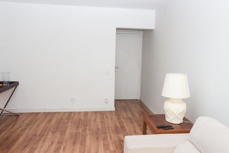 Apartamento à venda com 80m², 3 quartos e 2 vagas Apartamento à venda com 80m², 3 quartos e 2 vagasSala