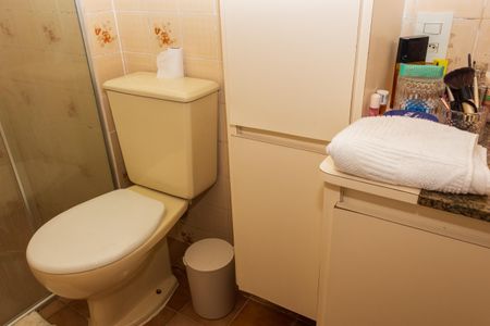 Apartamento à venda com 80m², 3 quartos e 2 vagas Apartamento à venda com 80m², 3 quartos e 2 vagasBanheiro da Suíte