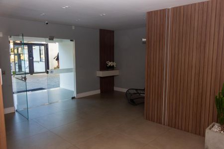 Apartamento à venda com 80m², 3 quartos e 2 vagas Apartamento à venda com 80m², 3 quartos e 2 vagasHall de entrada