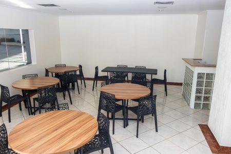 Apartamento à venda com 80m², 3 quartos e 2 vagas Apartamento à venda com 80m², 3 quartos e 2 vagasÁrea comum - Salão de festas
