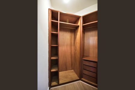 Apartamento à venda com 47m², 1 quarto e 1 vagaArmário do Corredor