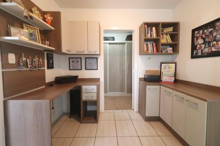 Casa à venda com 171m², 3 quartos e 3 vagasCorredor