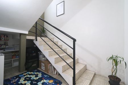Casa à venda com 171m², 3 quartos e 3 vagasEscada