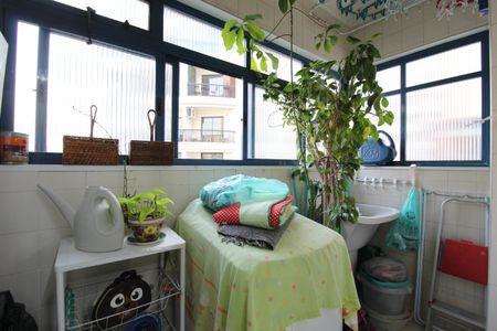 Apartamento para alugar com 70m², 2 quartos e 1 vagaCozinha e Área de Serviço