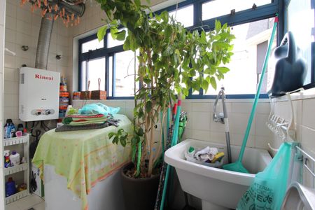 Apartamento para alugar com 70m², 2 quartos e 1 vagaCozinha e Área de Serviço