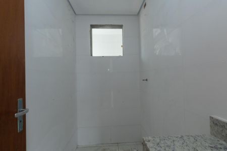 Apartamento à venda com 40m², 2 quartos e sem vaga Apartamento à venda com 40m², 2 quartos e sem vagaBanheiro