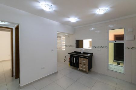 Sala e Cozinha de apartamento para alugar com 1 quarto, 33m² em Vila Campanela, São Paulo