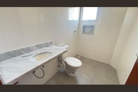 Apartamento à venda com 69m², 2 quartos e 1 vaga Apartamento à venda com 69m², 2 quartos e 1 vagaBanheiro da Suíte