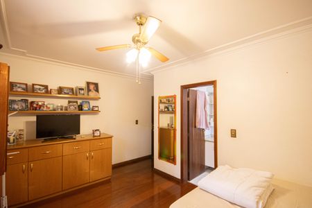 Casa de condomínio à venda com 405m², 6 quartos e 8 vagas Casa de condomínio à venda com 405m², 6 quartos e 8 vagasSuíte 6