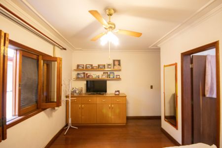 Casa de condomínio à venda com 405m², 6 quartos e 8 vagas Casa de condomínio à venda com 405m², 6 quartos e 8 vagasSuíte 6