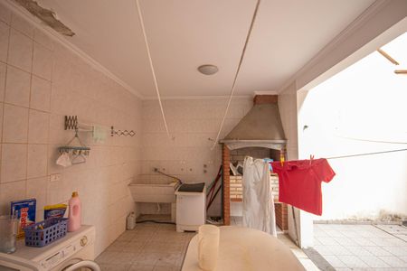 Casa de condomínio à venda com 405m², 6 quartos e 8 vagas Casa de condomínio à venda com 405m², 6 quartos e 8 vagasÁrea de Serviço