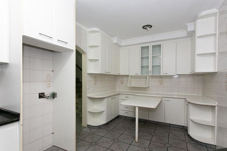 Casa à venda com 220m², 3 quartos e 6 vagasCozinha