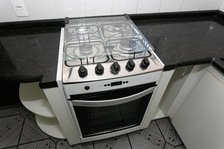 Casa à venda com 220m², 3 quartos e 6 vagasCozinha - Fogão