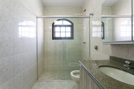 Casa à venda com 220m², 3 quartos e 6 vagasBanheiro da Suíte