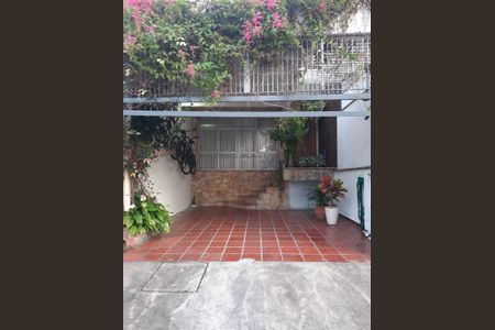 Casa à venda com 100m², 2 quartos e 1 vaga Casa à venda com 100m², 2 quartos e 1 vagaFoto 02
