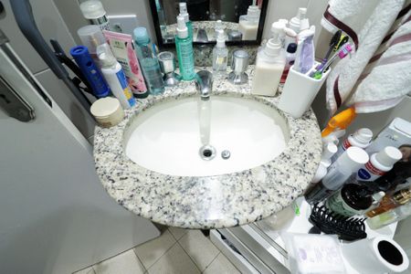 Apartamento à venda com 60m², 3 quartos e 1 vaga Apartamento à venda com 60m², 3 quartos e 1 vagaBanheiro Social