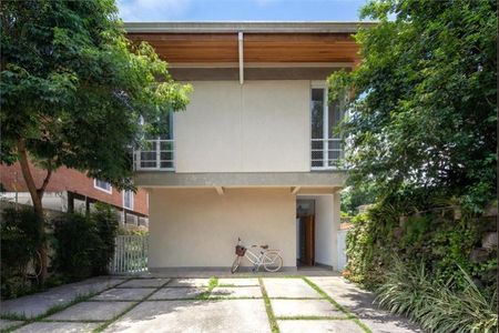 Casa à venda com 225m², 4 quartos e 4 vagas Casa à venda com 225m², 4 quartos e 4 vagasFoto 04