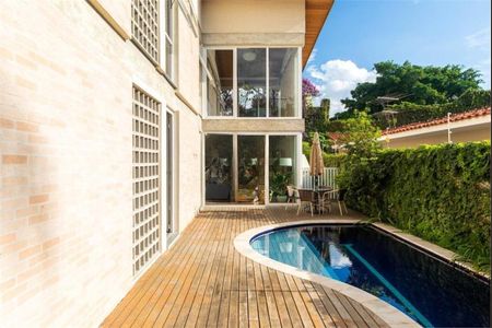 Casa à venda com 225m², 4 quartos e 4 vagas Casa à venda com 225m², 4 quartos e 4 vagasFoto 08