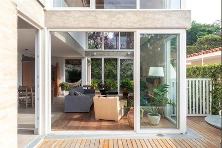Casa à venda com 225m², 4 quartos e 4 vagas Casa à venda com 225m², 4 quartos e 4 vagasFoto 18