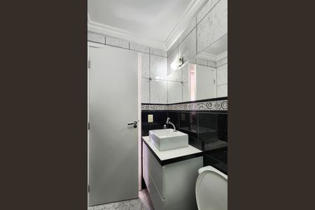 Apartamento à venda com 84m², 3 quartos e 2 vagasBanheiro Social 