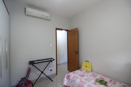 Apartamento à venda com 92m², 3 quartos e 2 vagasQuarto 2
